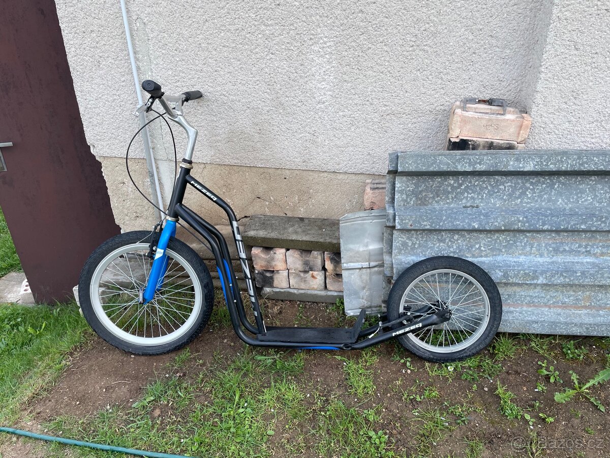 Koloběžka Yedoo Mezeq V-brake černo-modrá