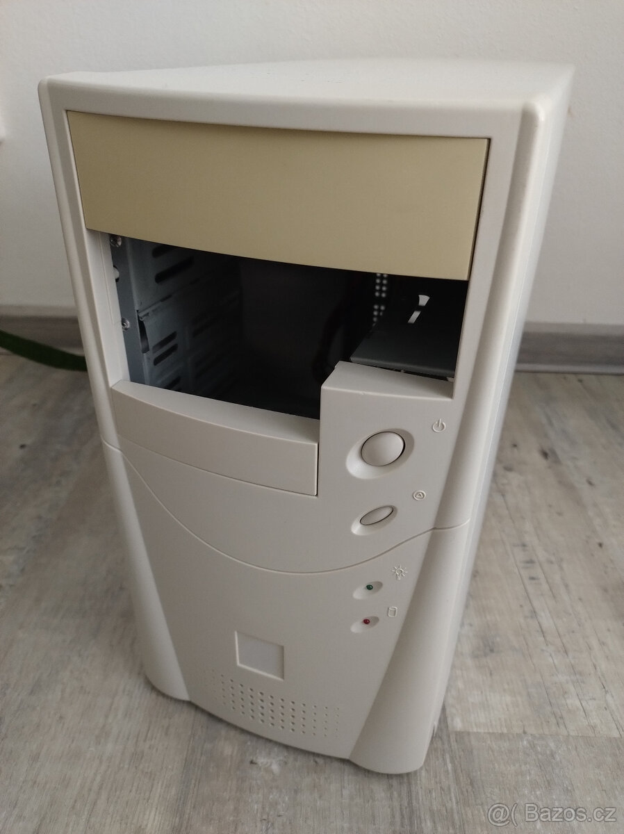 AT skříň se zdrojem - pro 486, Pentium