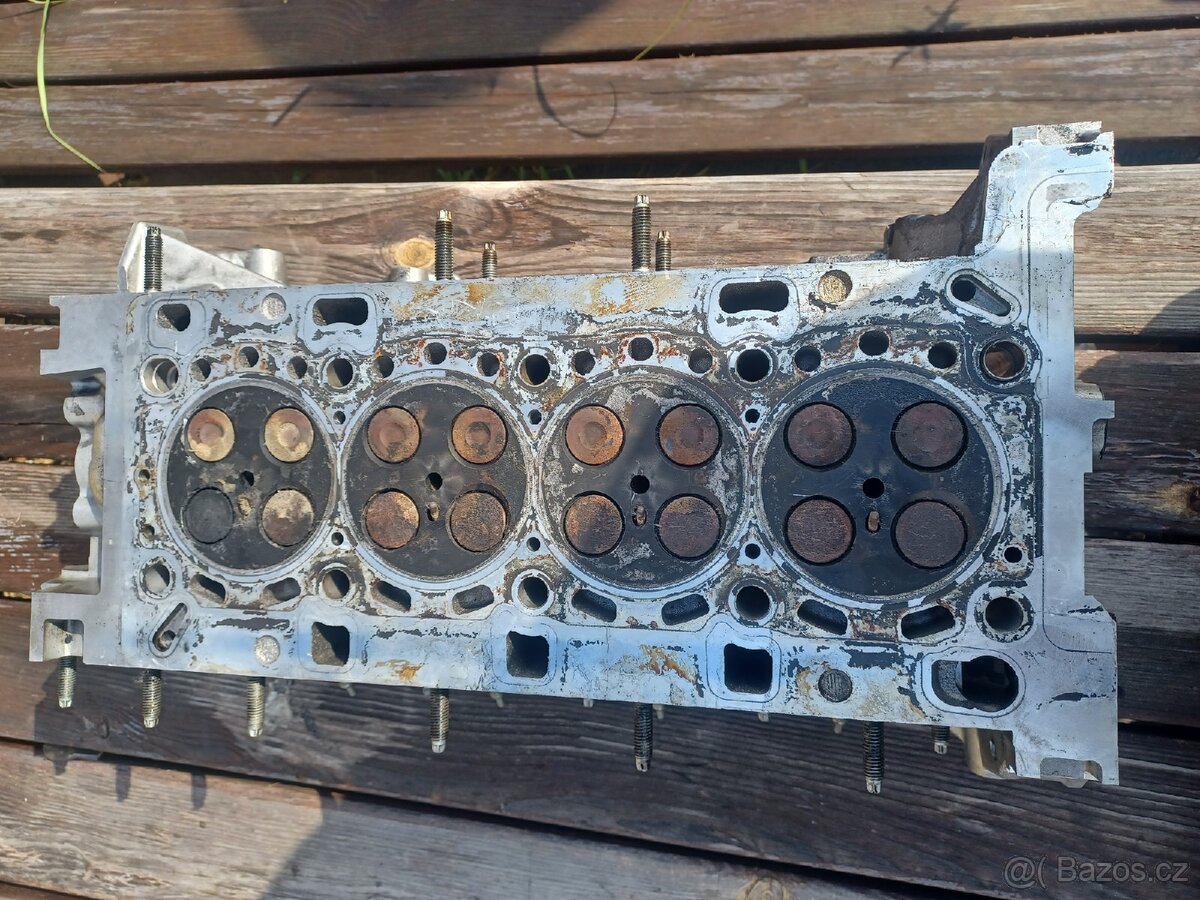 Hlava motoru 1.6 diesel  č.110422959r