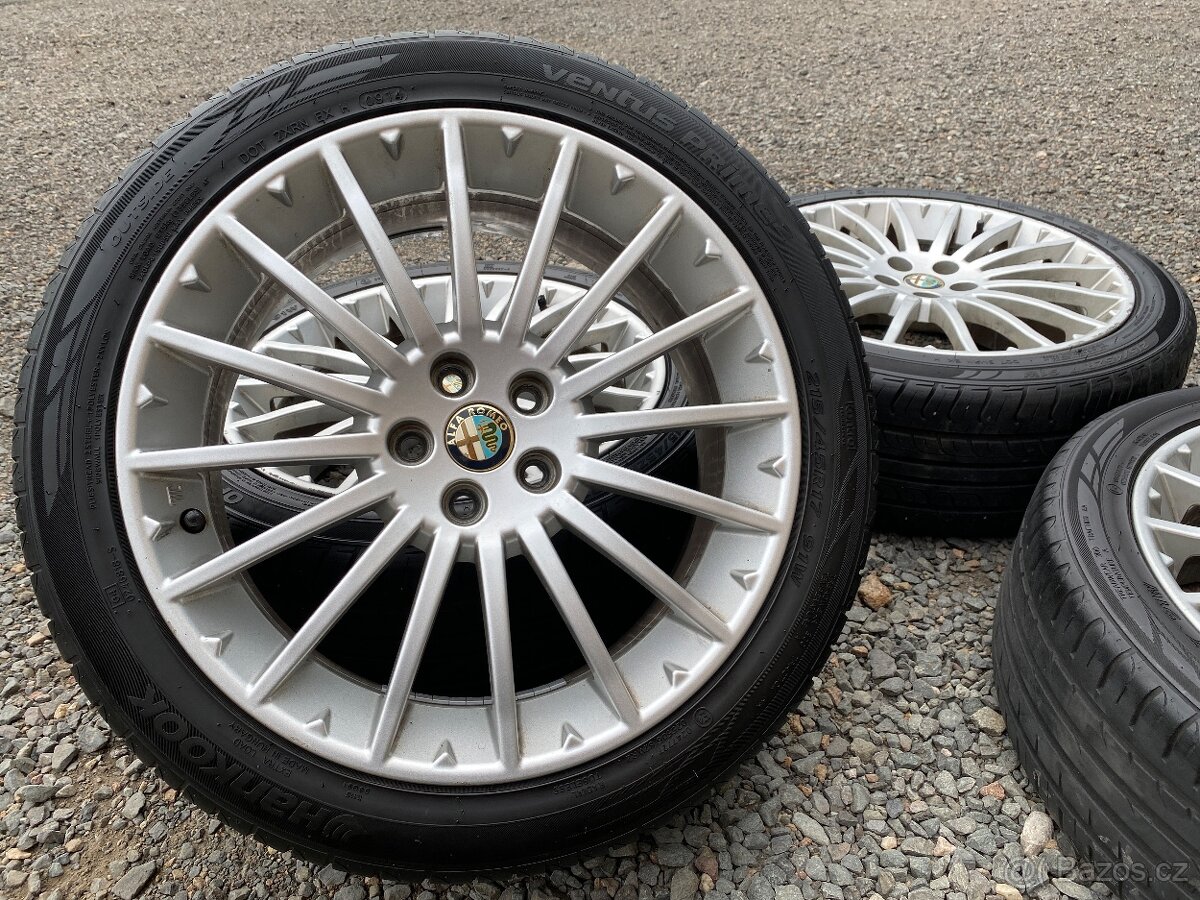 Alu orig letni sada Alfa Romeo 5x98 7J ET40,5 215/45 R17