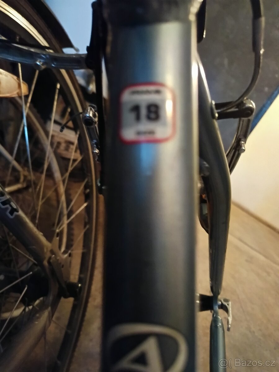 Dámské kolo velikost 18