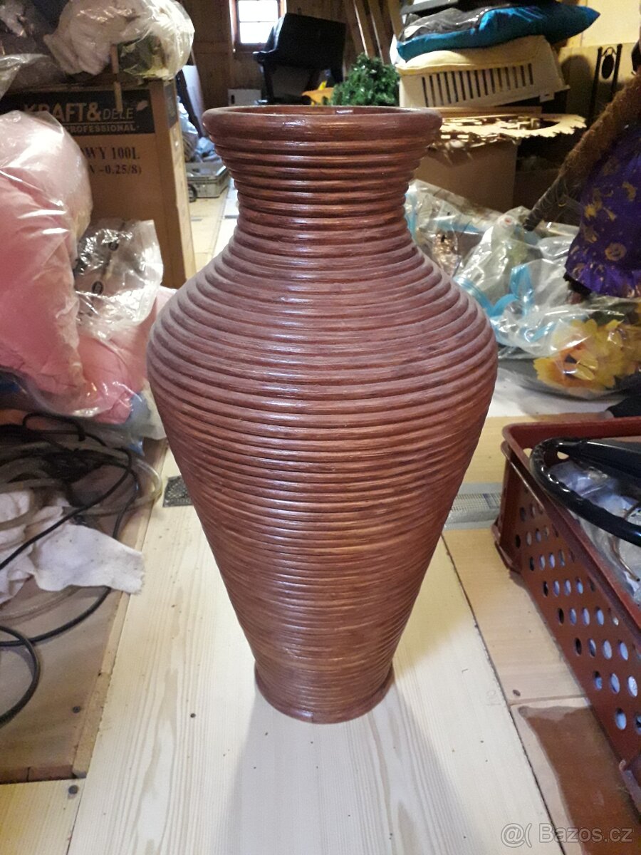 DEKORACE NA ZAHRADU ,DUM,CHALUPU,PERGOLU