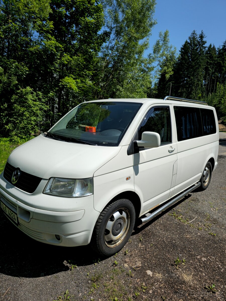 Volkswagen T5, 1.9TDI 62kw, spací vestavba + nafukovací stan
