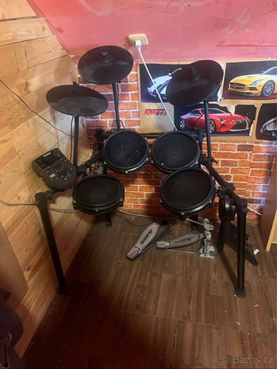 Alektrické bicí alesis