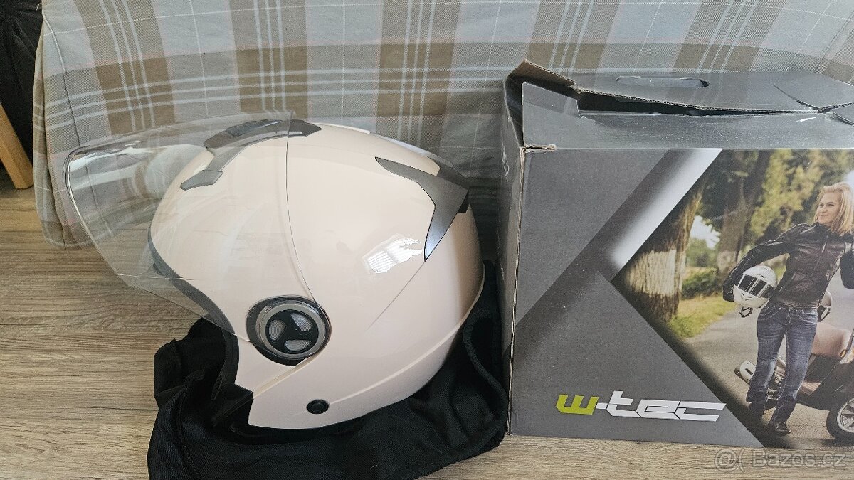 Moto přilba W-TEC