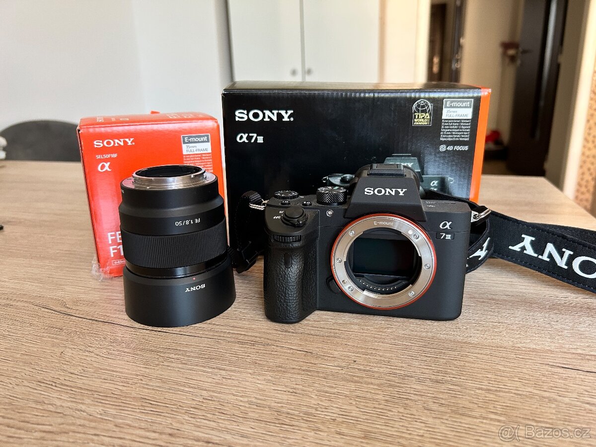Sony A7 III + objektiv + záruka 18 měsíců