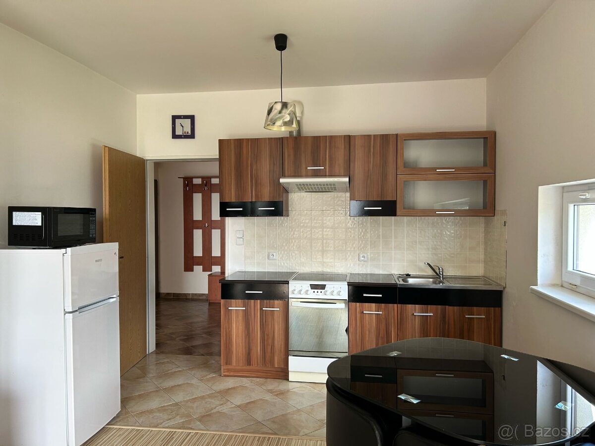 Pronájem Bytu 2+kk Praha Makedonská Střížkov Praha 8