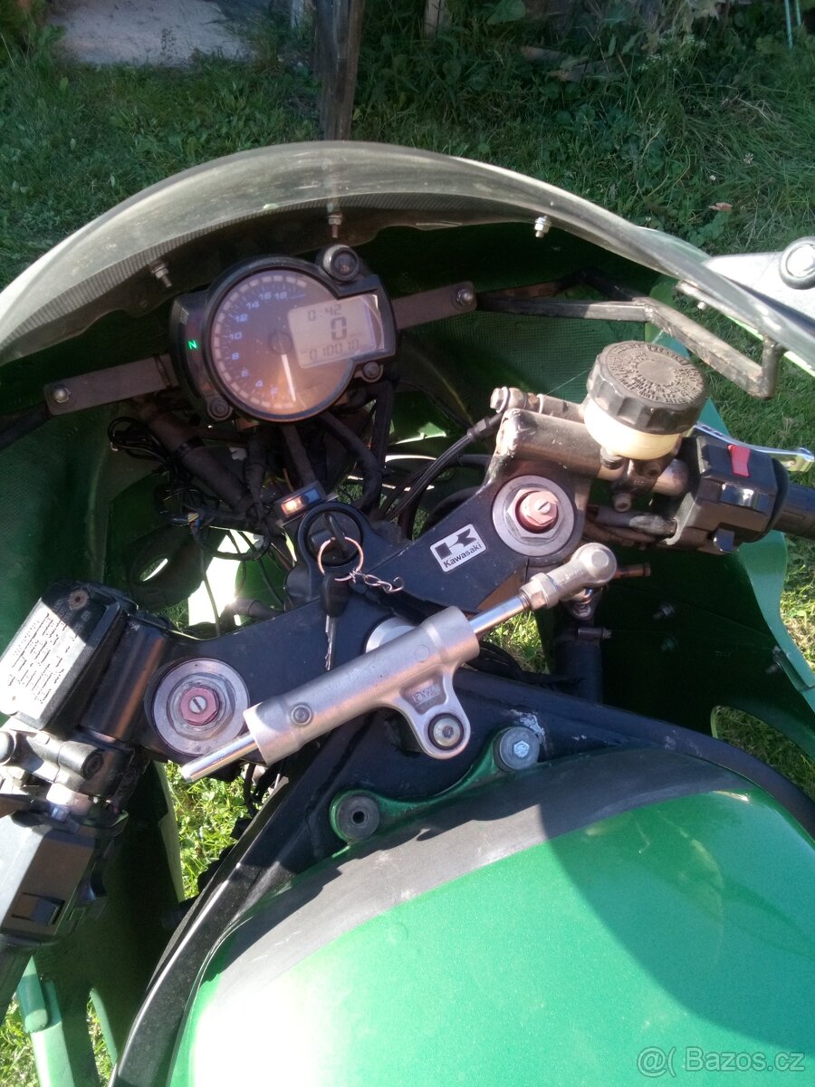 Kawasaki GPZ 900r