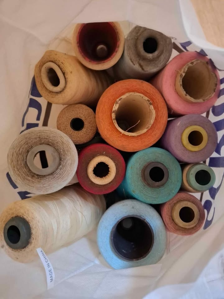 Nitě do stroje overlock
