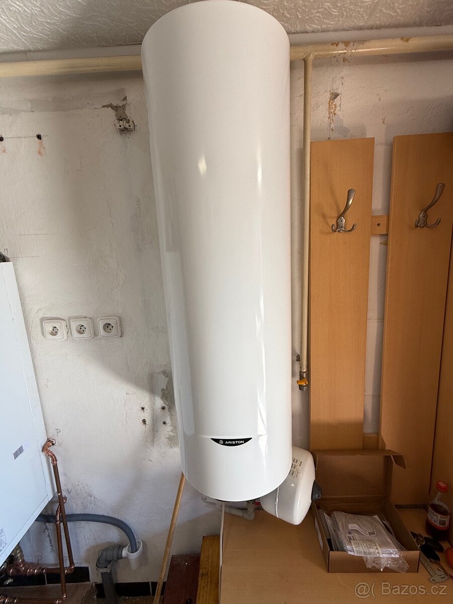 Elektrický ohřívač vody