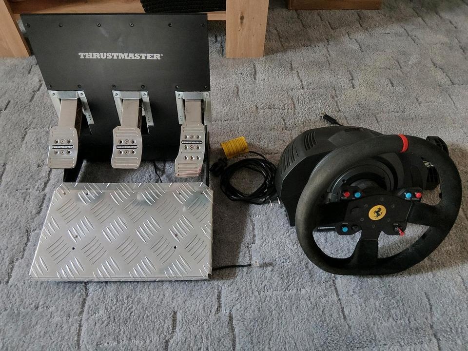 Thrustmaster TX Racing Wheel volant s pedály
