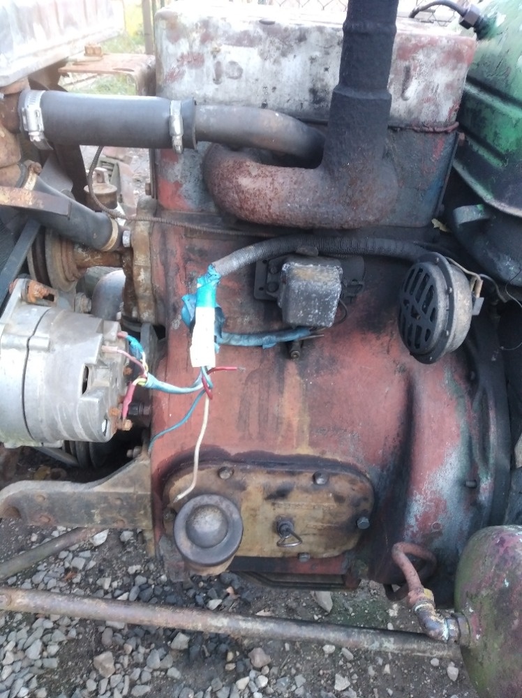 Prodám kompletní motor na ZETOR25