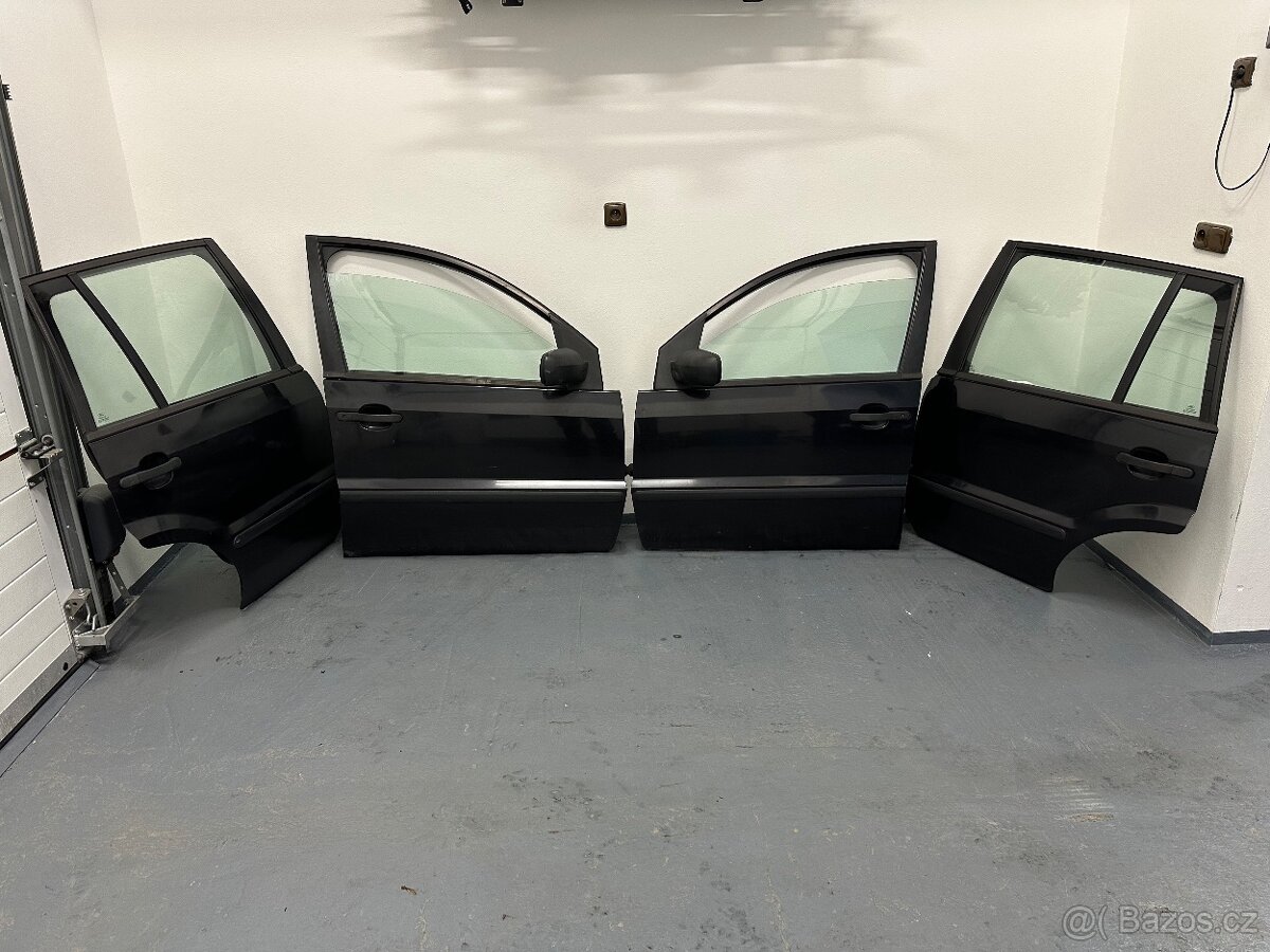 Ford Fusion boční dveře