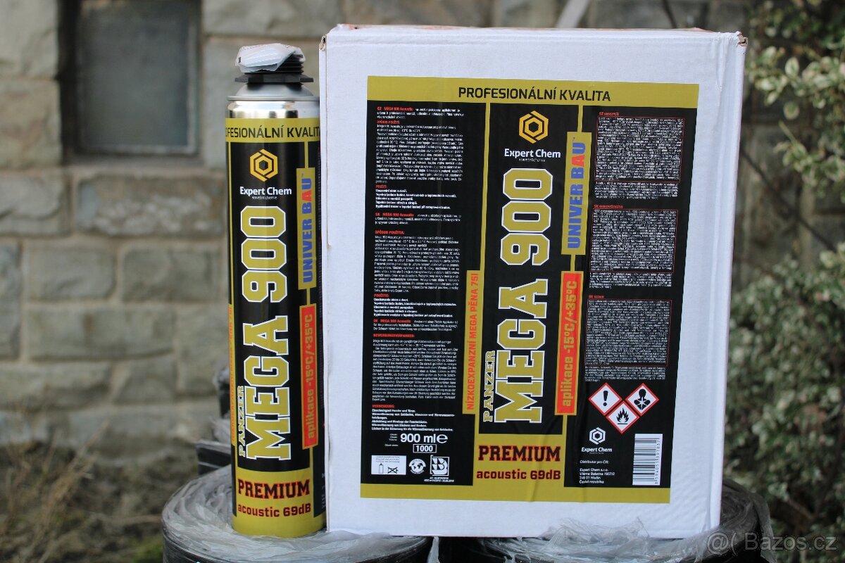 Celoroční montážní pěna Mega 900