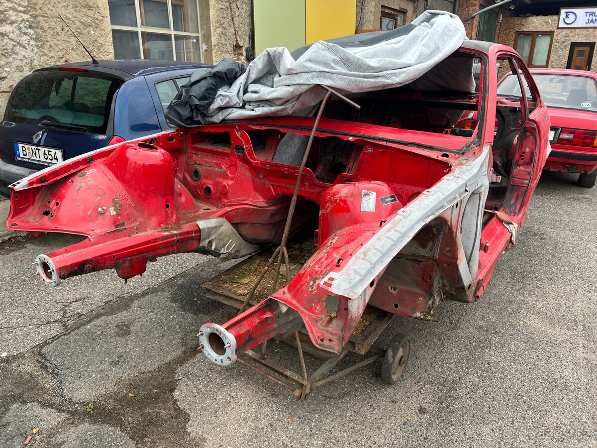 BMW E36 Coupe karoserie