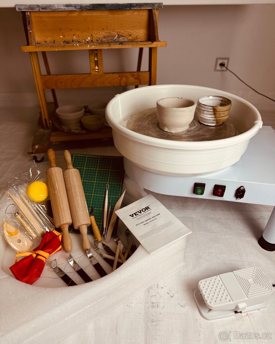 Hrnčířský kruh VEVOR 14" (35 cm) + kompletní výbavu k okamž