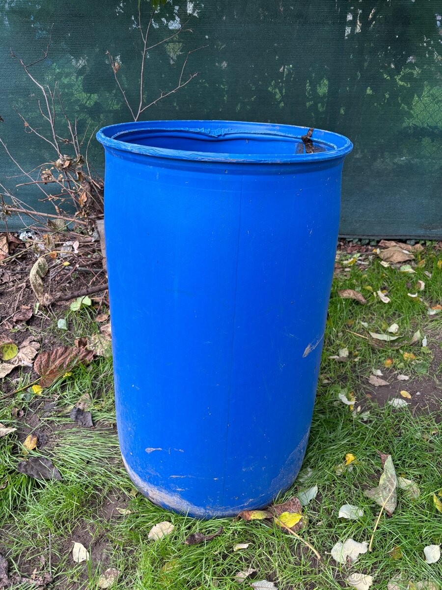 Sud na vodu modrý 200 litrů