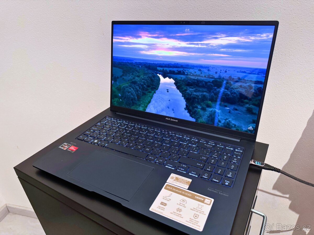 ASUS Zenbook 15 OLED (UM3504DA) – Ryzen 7 / 1TB SSD / 1.4kg