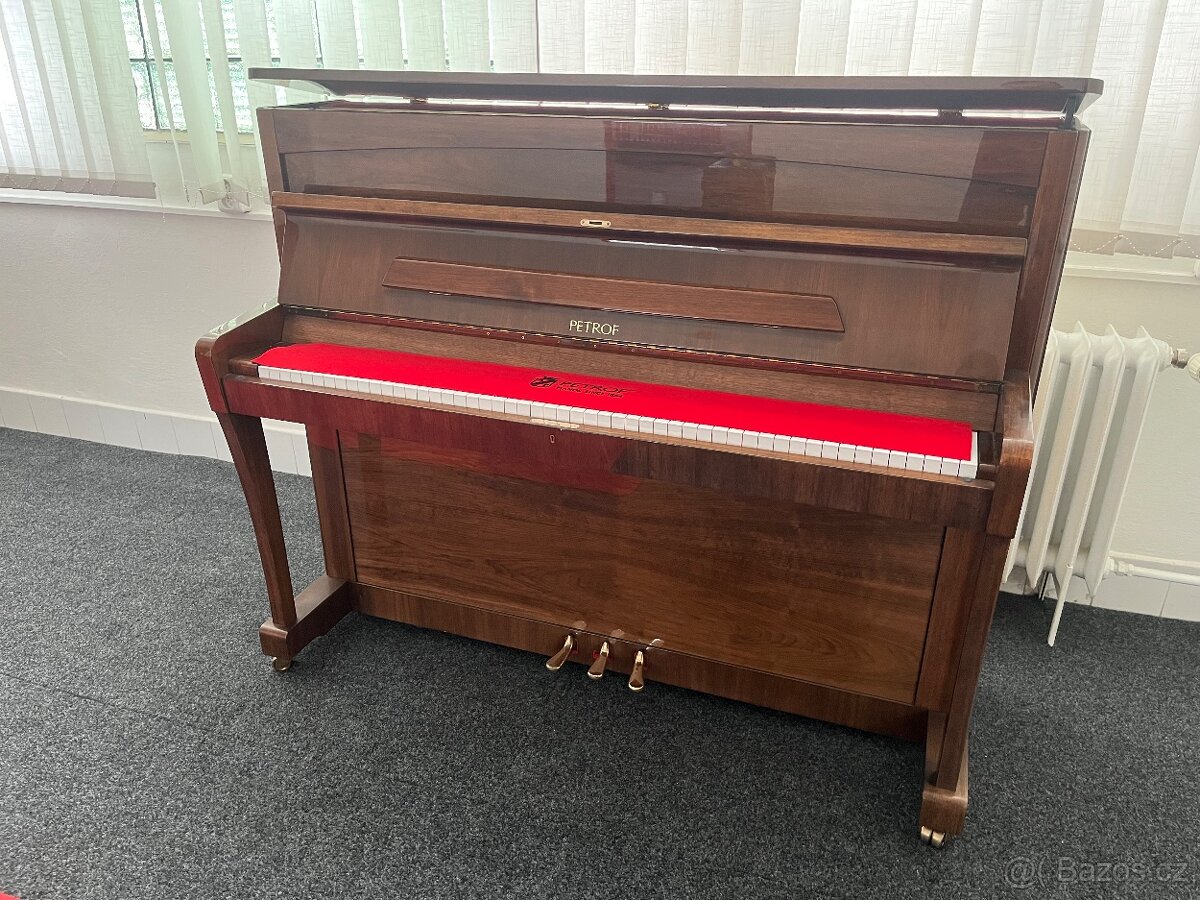 Zánovní Petrof P 118 G1 rok 2004.Renner mechanika