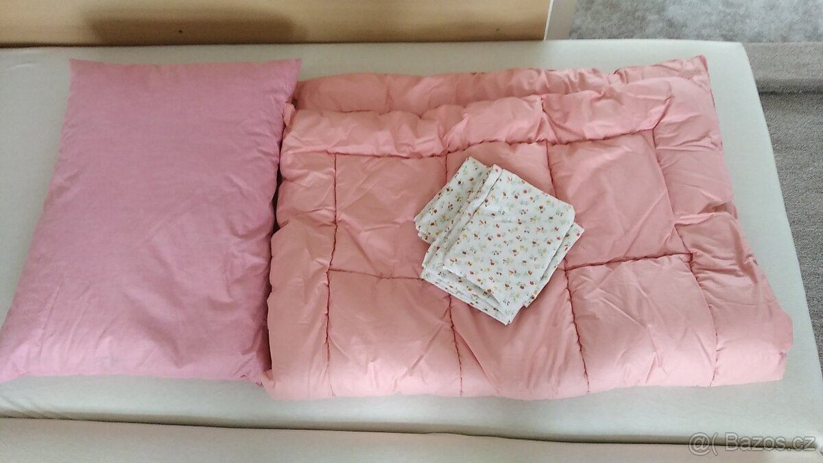 přikrývka do postýlky