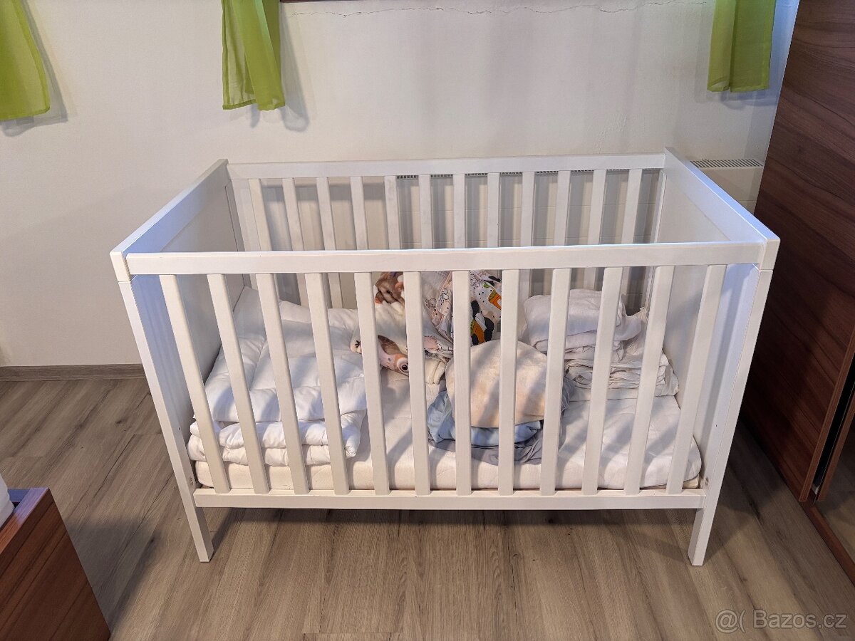 Dětská postýlka s příslušenstvím Ikea