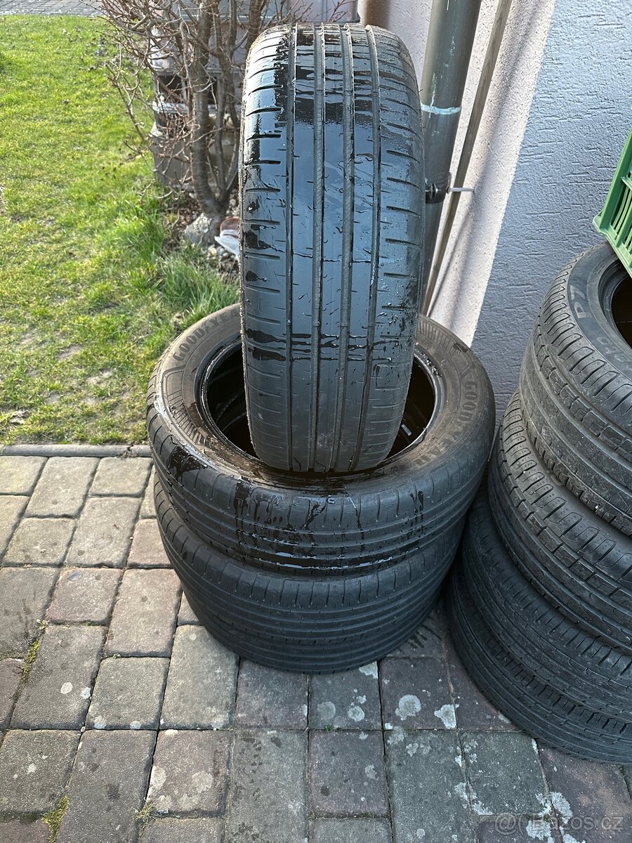 215/55 R18 pneu Good Year Efficient Grip