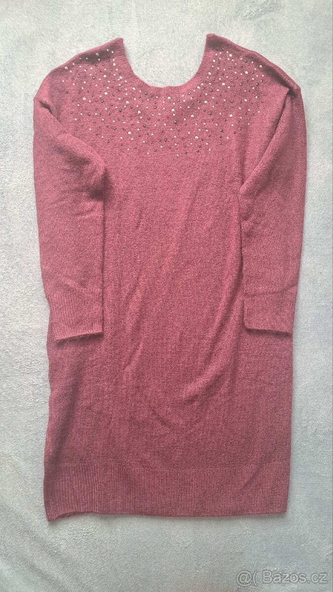 Nové upletové šaty