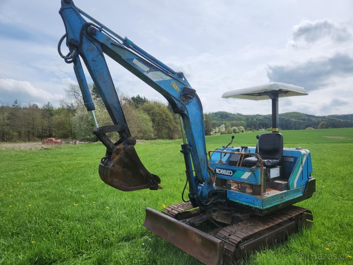 JAPONSKÝ MINIBAGR KOBELCO SK024 2400KG