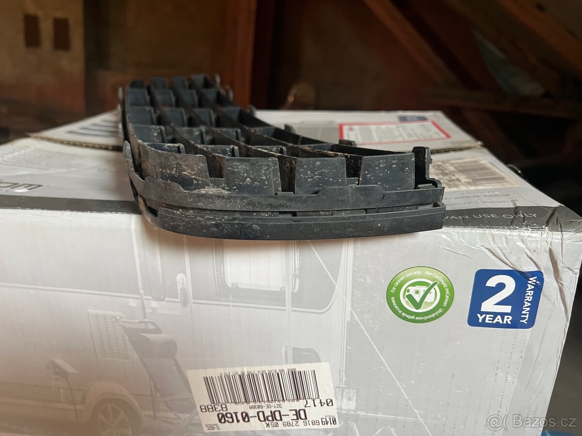 Větrací mřížka originál VW GOLF V 1K0 853 677 C