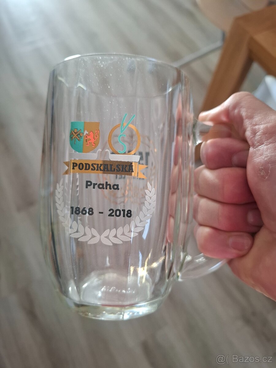 Prodám výroční pullitr Podskalská