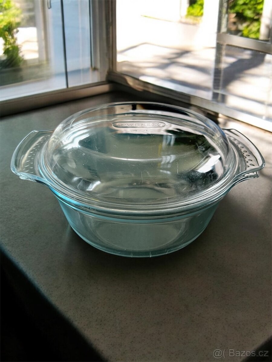 Pyrex skleněná zapékací mísa (varné sklo)