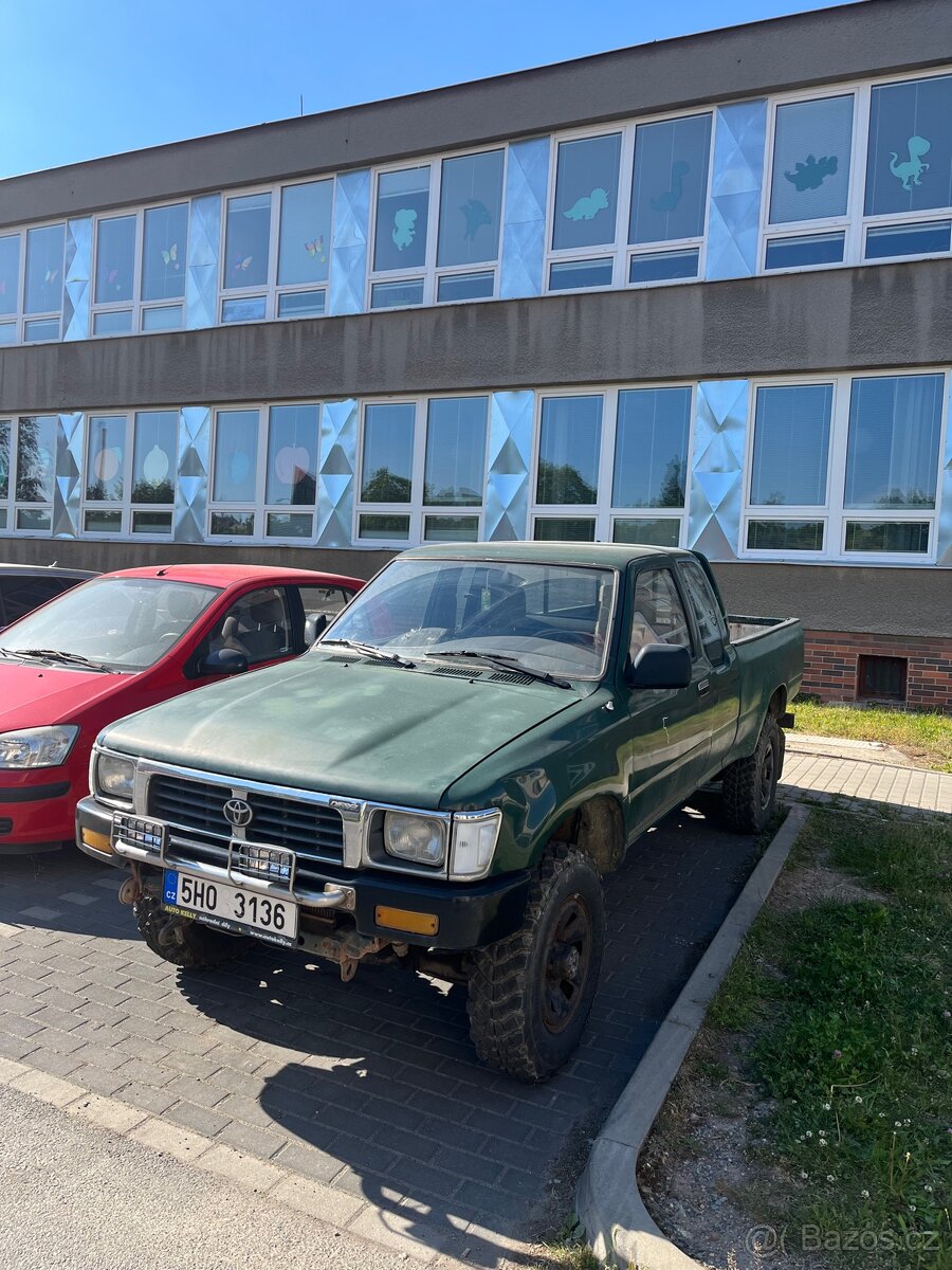 Vyměním Toyotu Hilux 2.4D