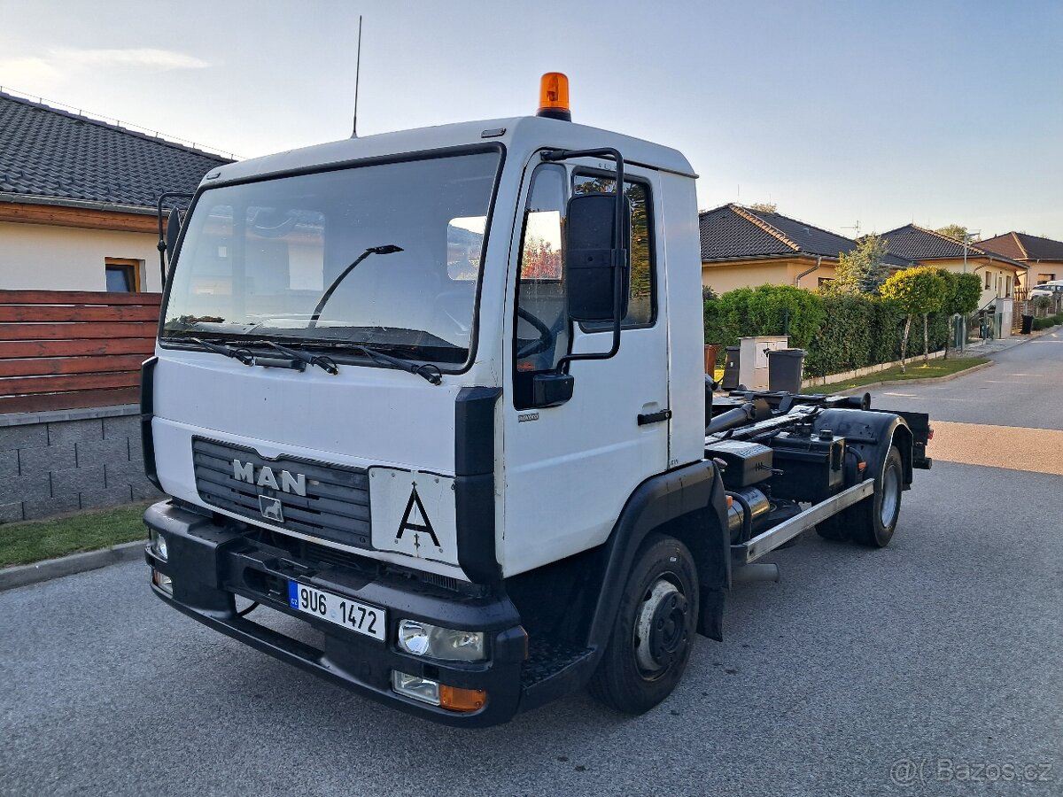 Man L2000 hákový nosič kontejneru