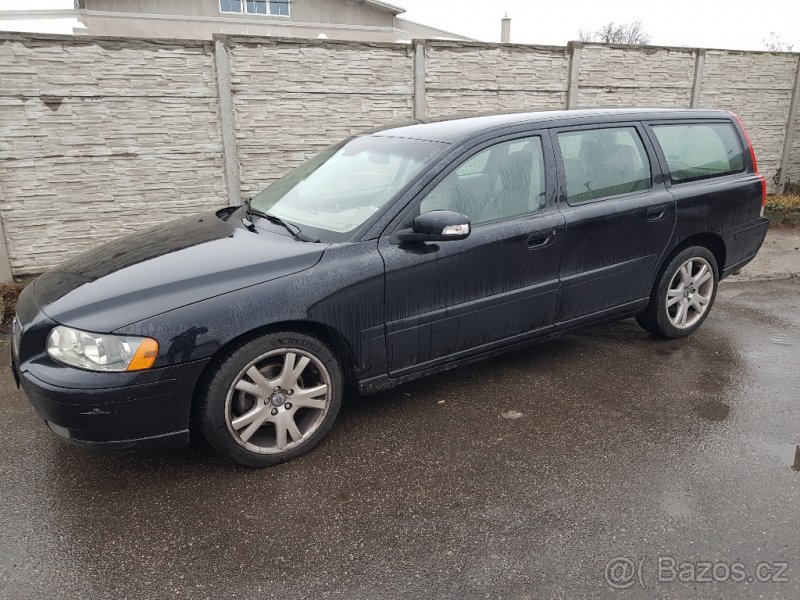 Volvo V70 2.4D5 - AUTOMAT - díly z vozu