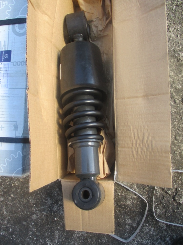 Tlumiče kabiny Actros 4