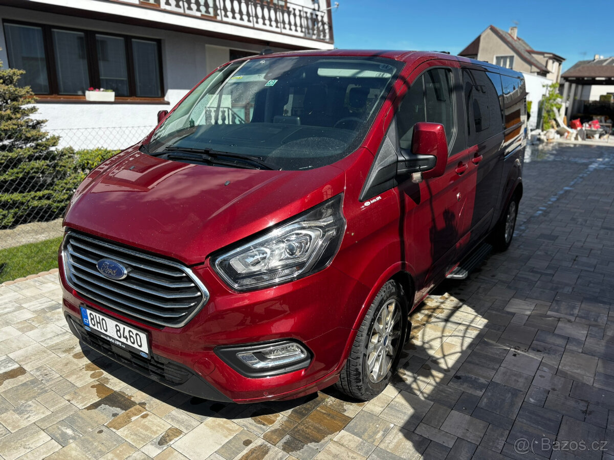 Ford Tourneo Custom 2.0ECOBlue Hybrid 95kW, RV 2022, 8. Míst