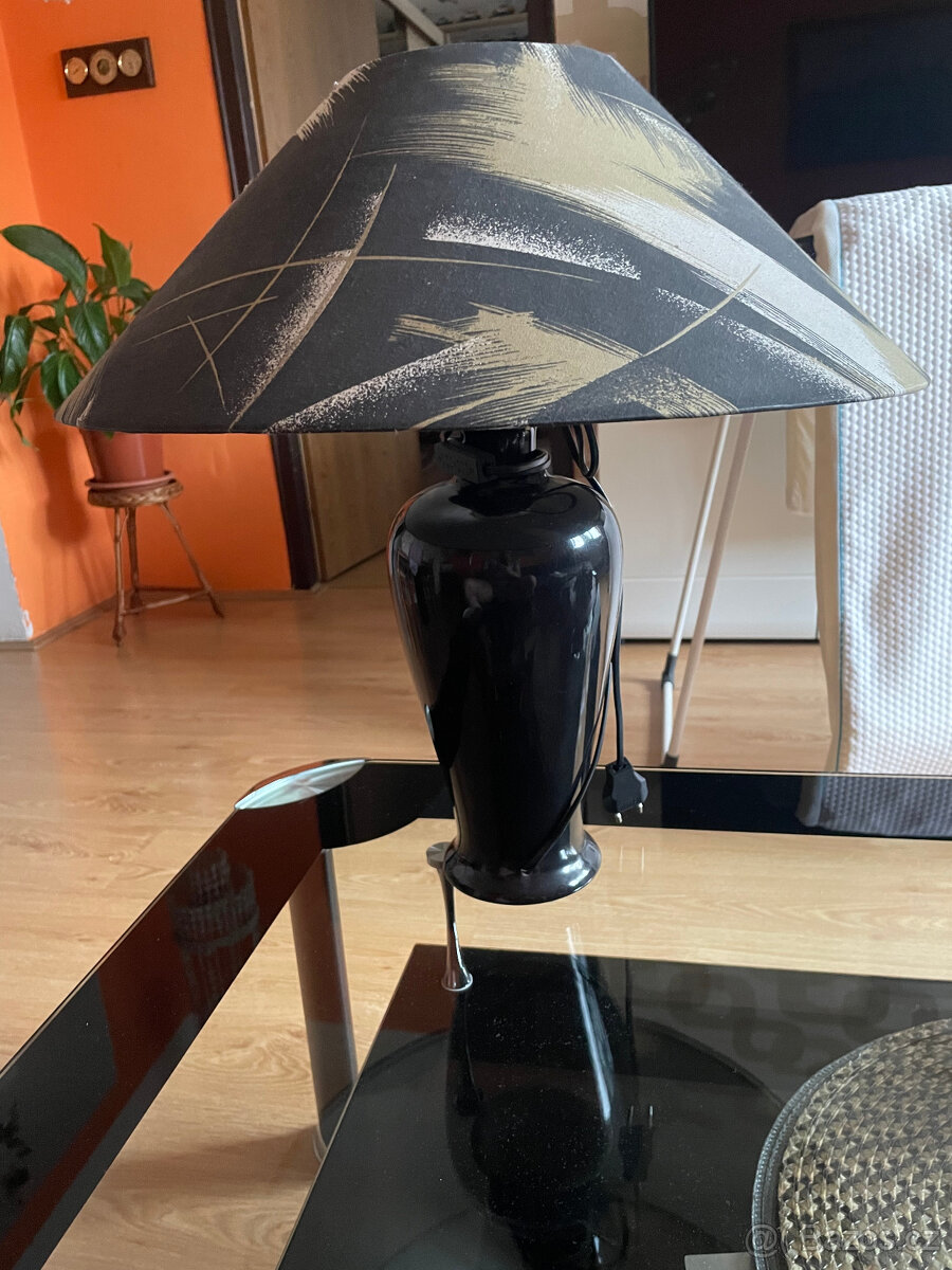 Stolní lampa