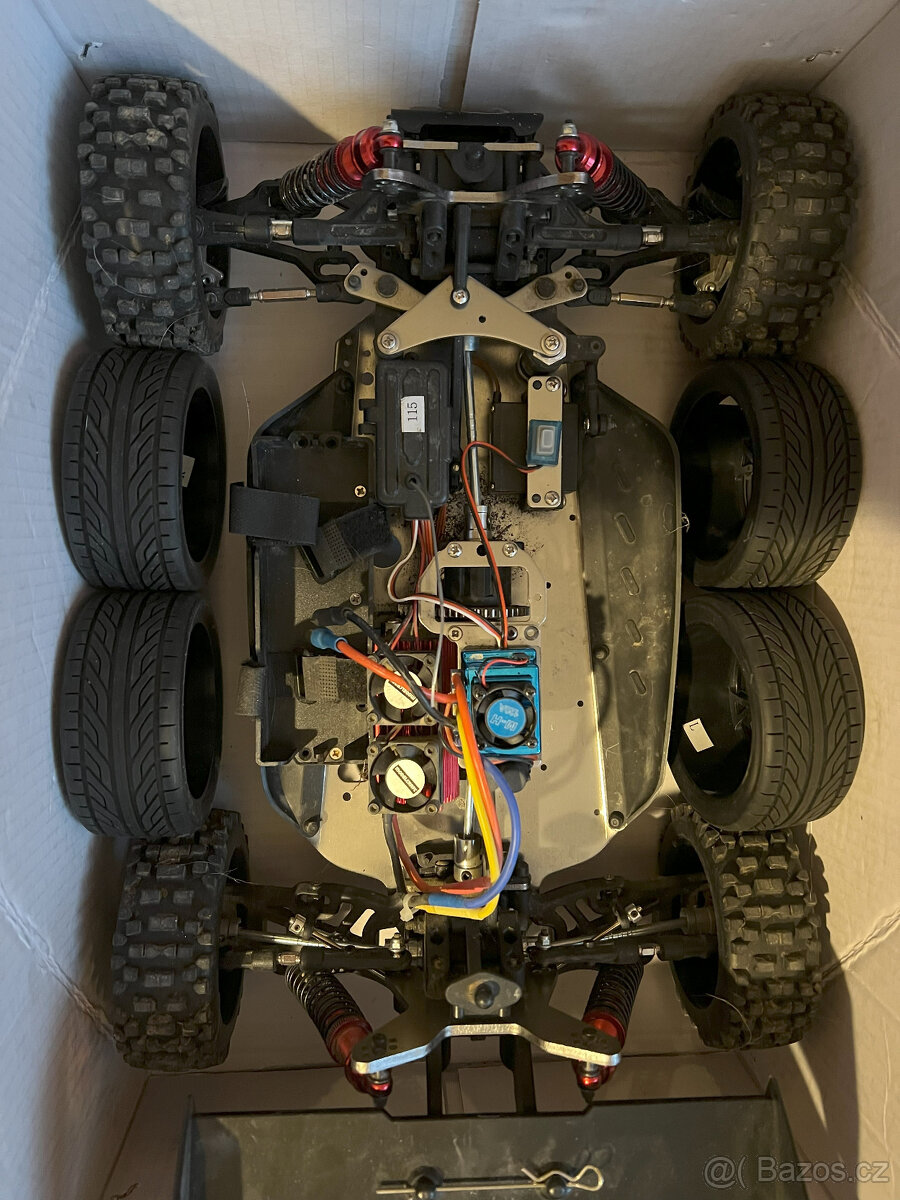 EP BUGGY ULTRASONIC BRUSHLESS 4WD 1:8, 70km/h + FS-GT5