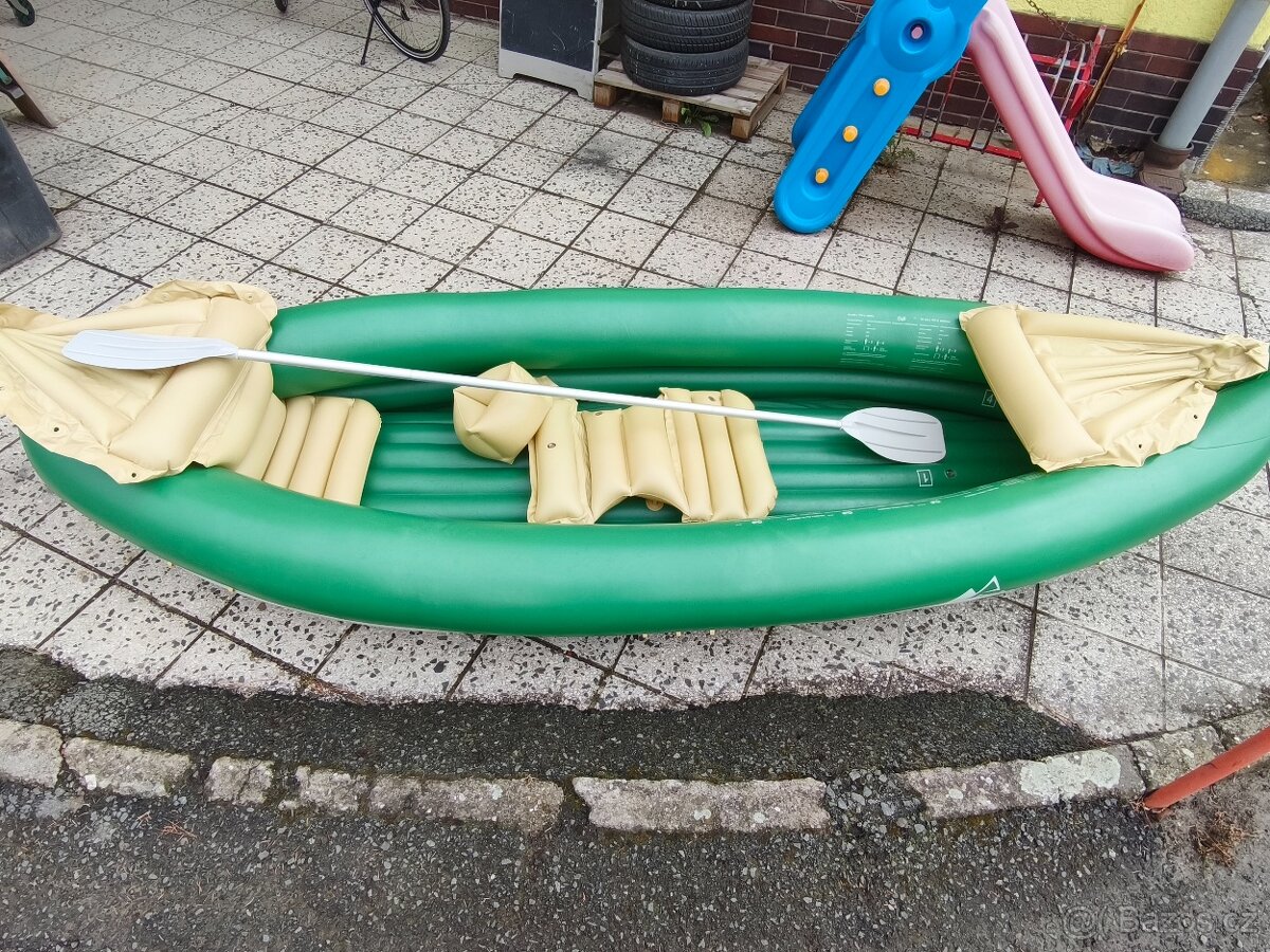 Nafukovací kajak