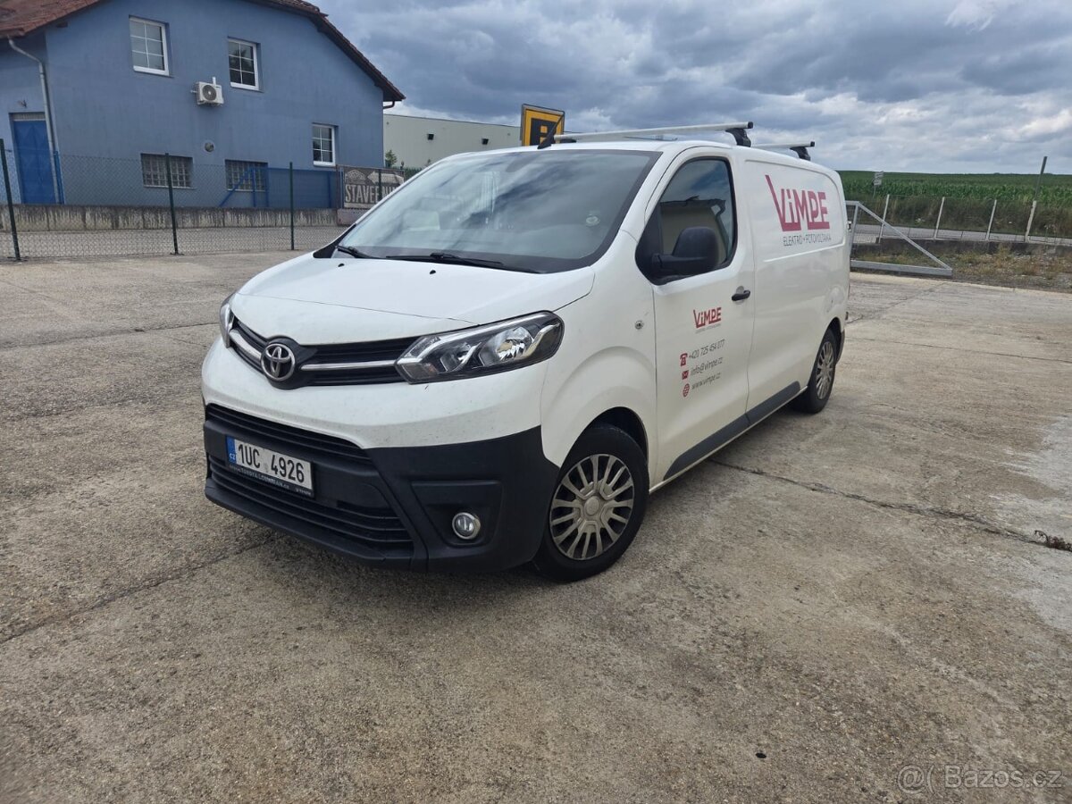 TOYOTA PROACE