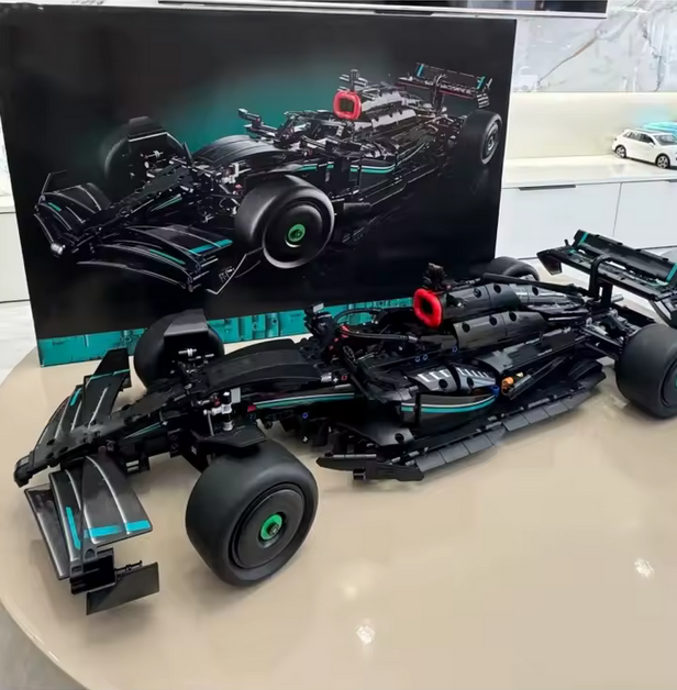 Stavebnice Technic Mercedes-AMG F1 W14 E (náhrada)
