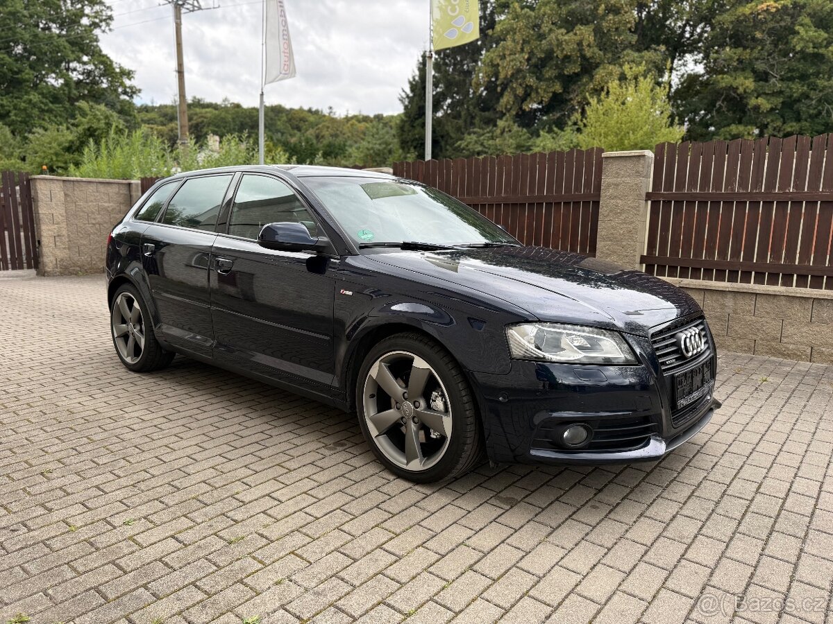 AUDI A3 SPORTBACK 1,8TSi 118KW QUATRO S-LINE,1.MAJITEL