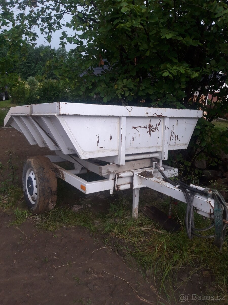 Sklápěcí vozík, kára