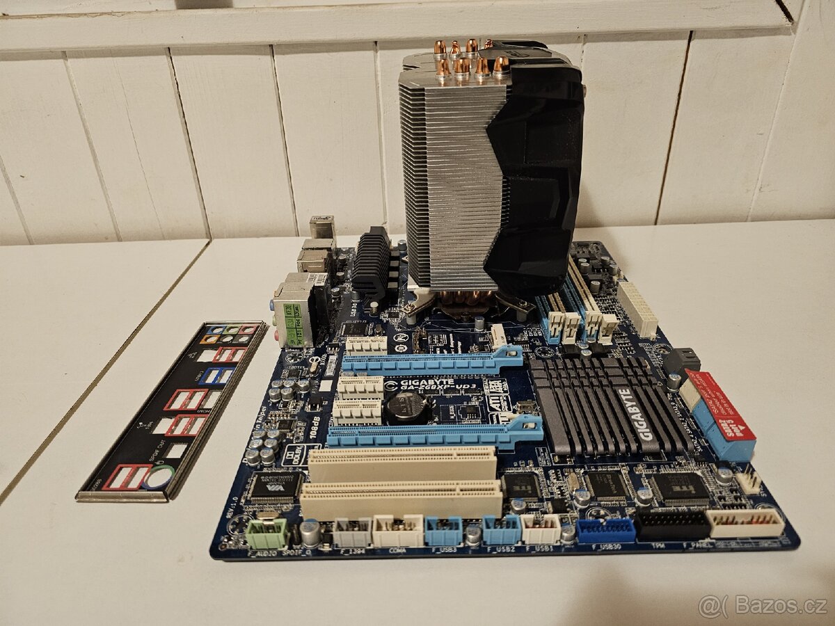 i7-3770k, Arctic Freezer i30 a Gigabyte GA-Z68XP-UD3