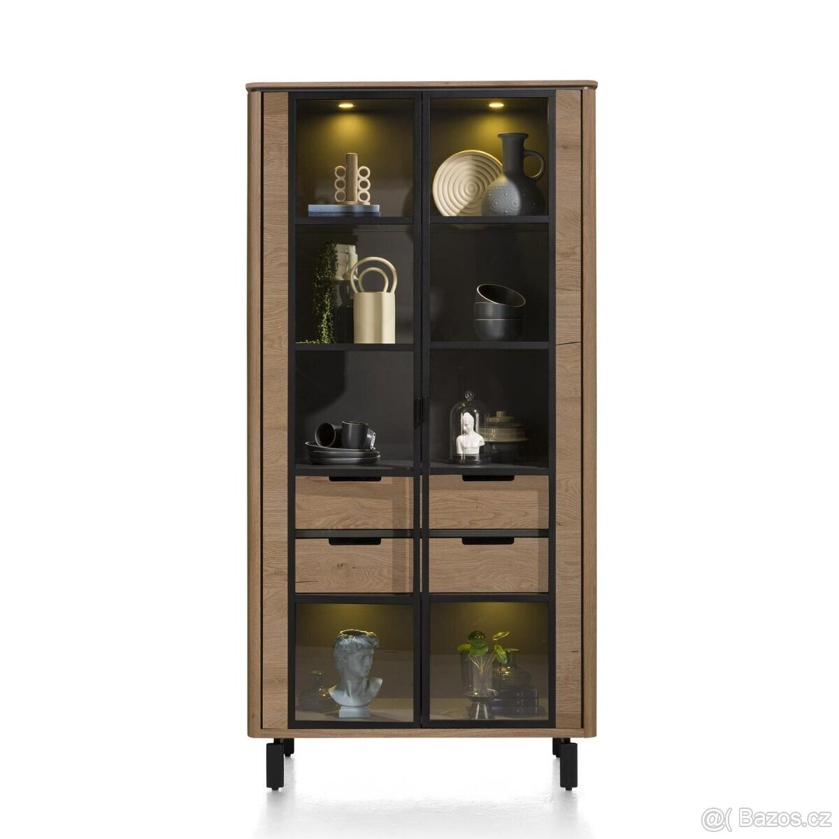 Dřevěná skříň Livada – přírodní odstín