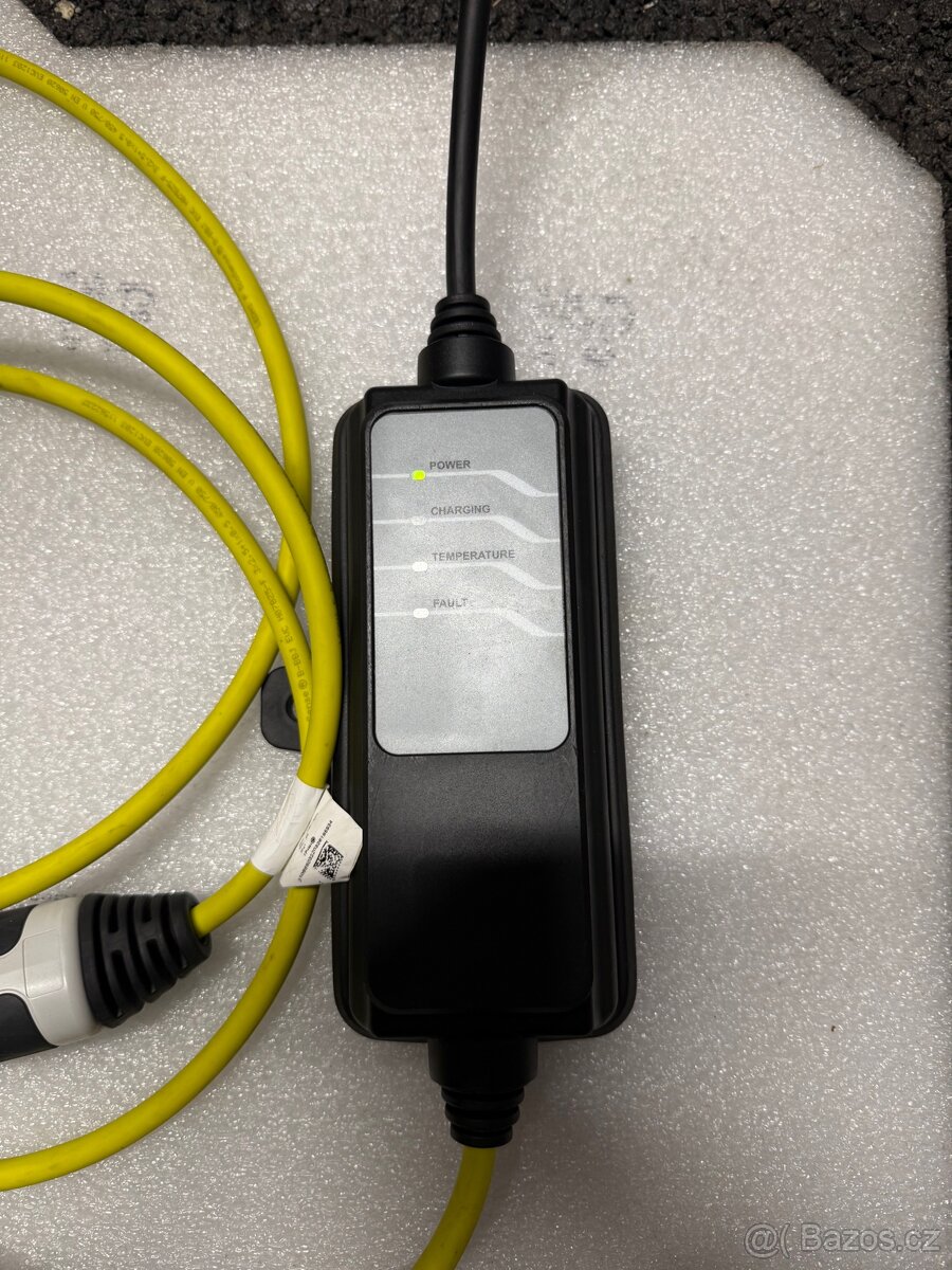 Nabíjecí kabel Nabíječka elektromobilů APTIV - TYP 2, 2,4 KW