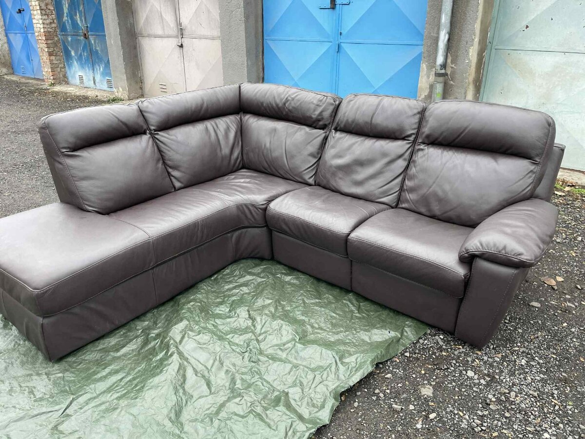 Prodám rohovou sedačku pravá kůže