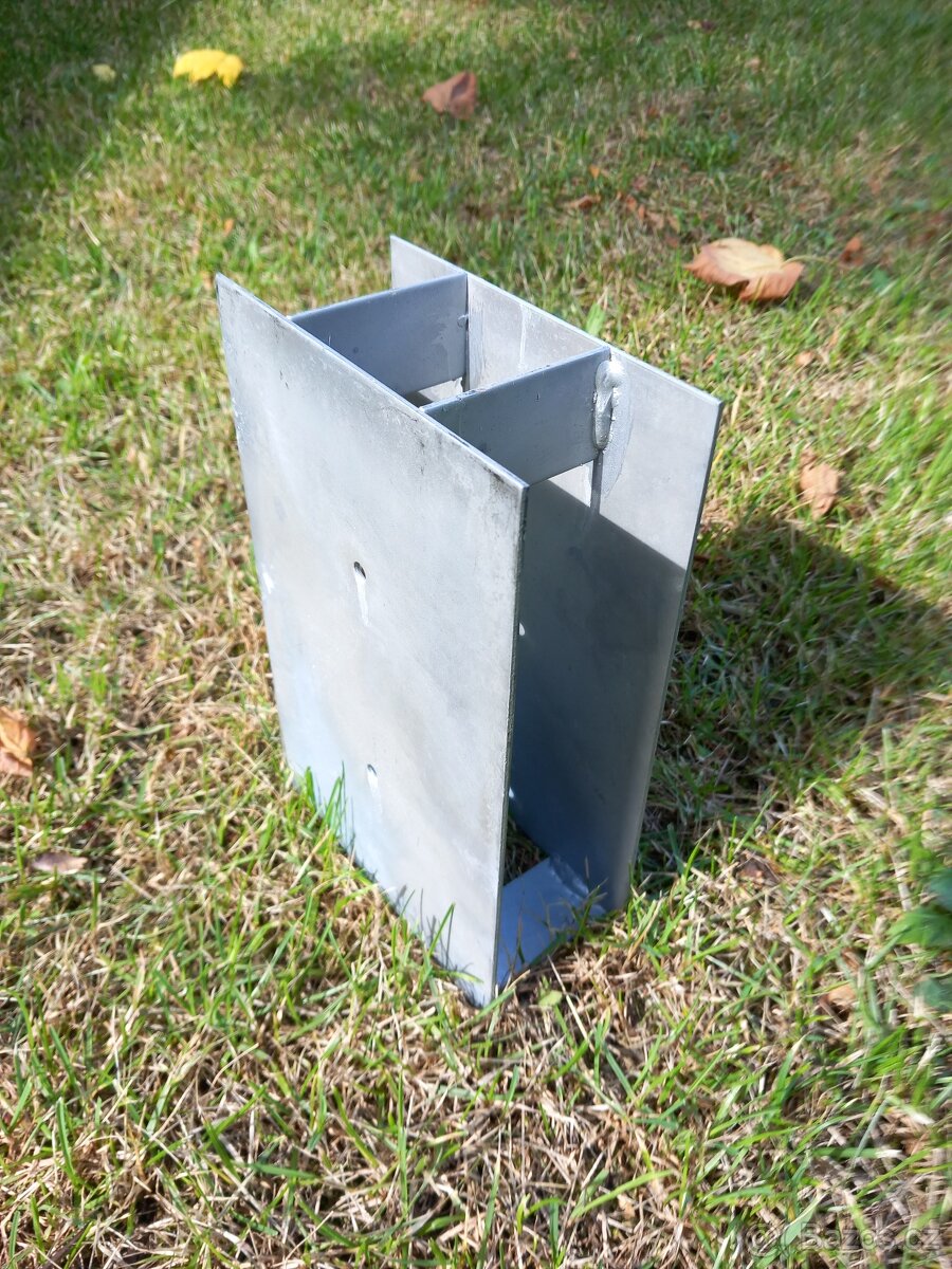 Držák podhrabové desky