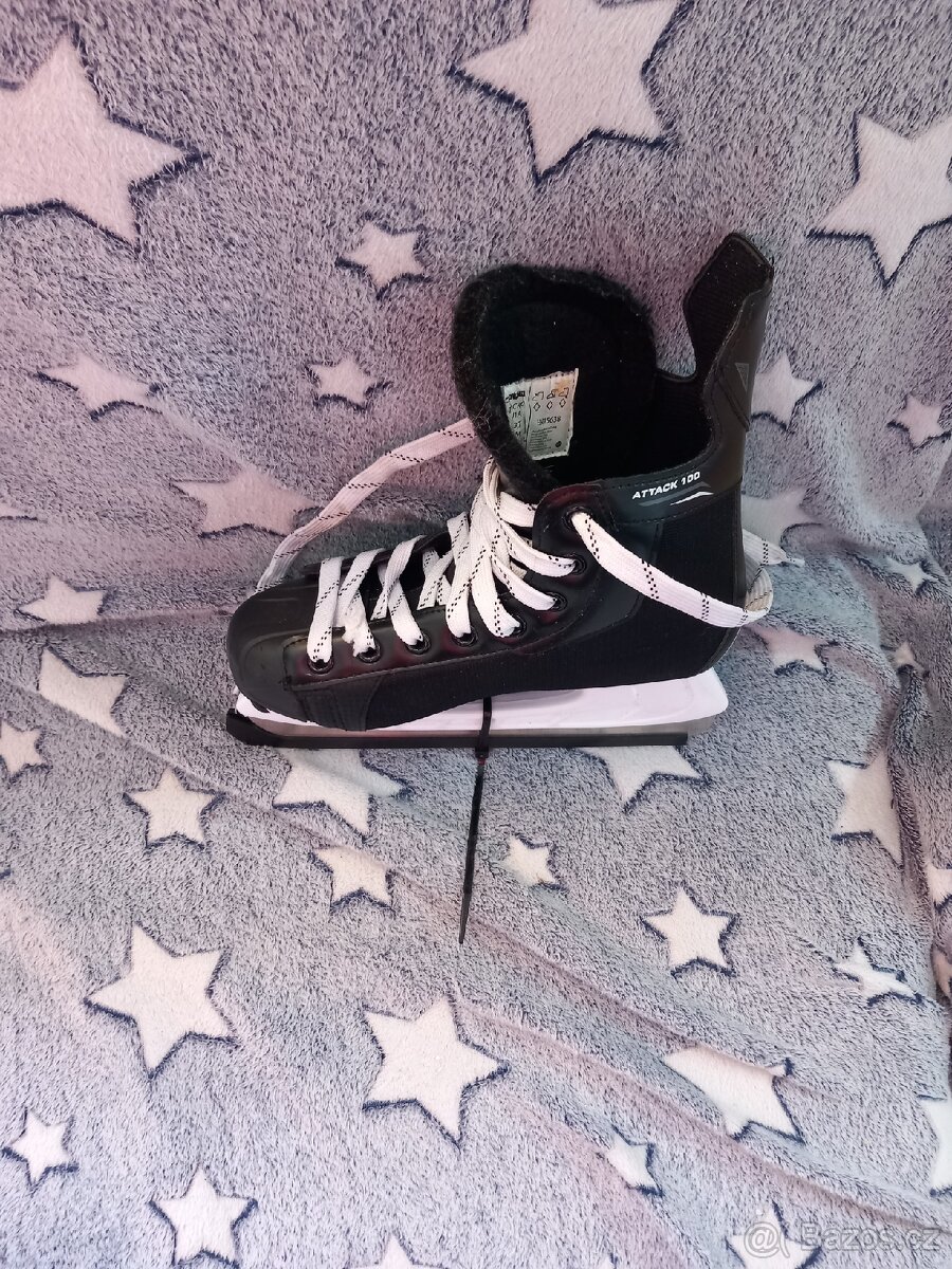 hokejové brusle Crowned – zánovní