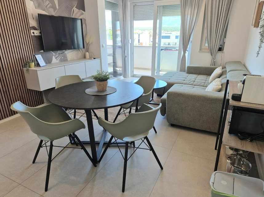 Chorvatsko, Novalja – nádherne zariadený apartmán
